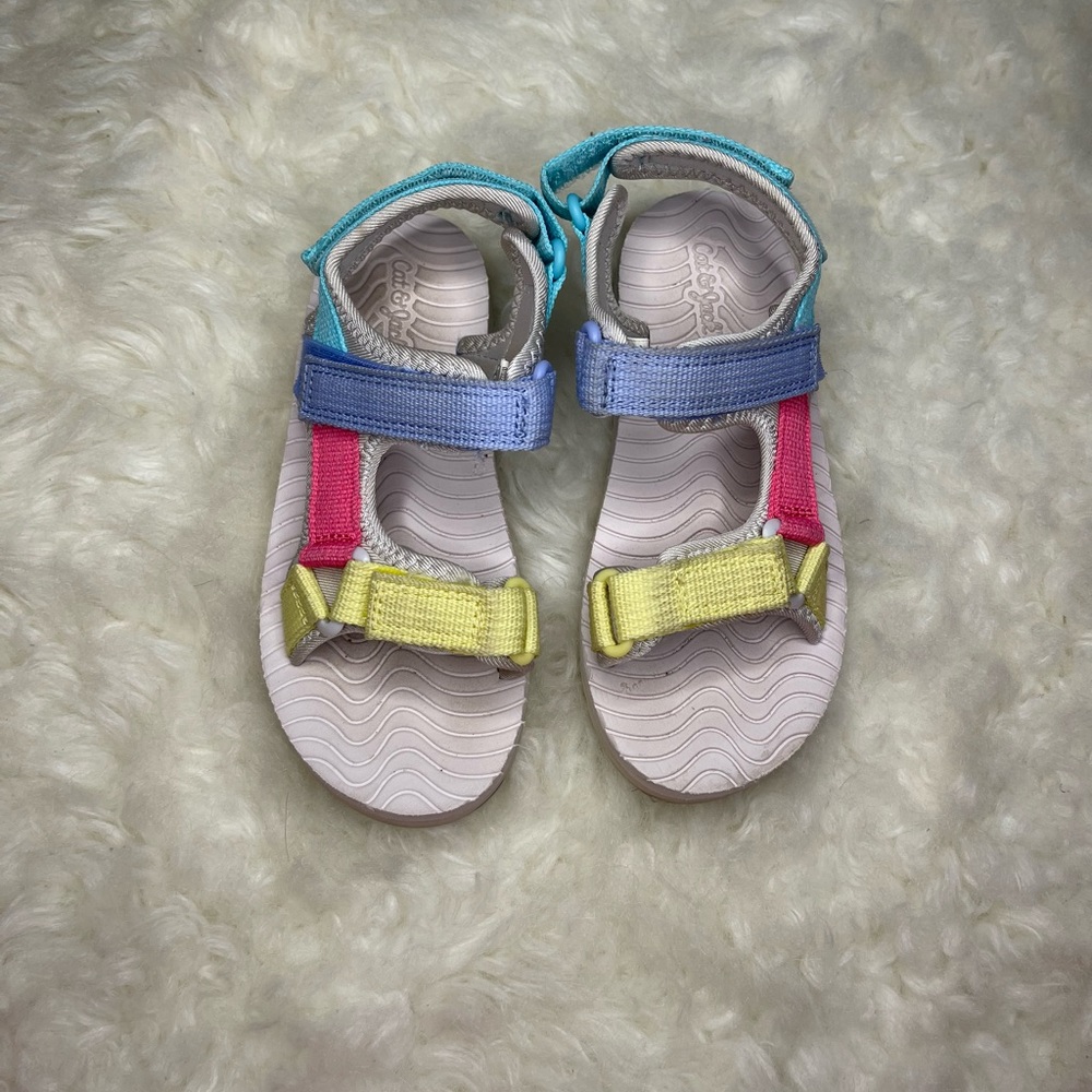 Girls multi colored strap sandals. Toddler girl size 11